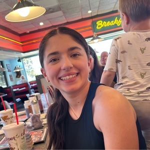 Meet your Posher, Meredith